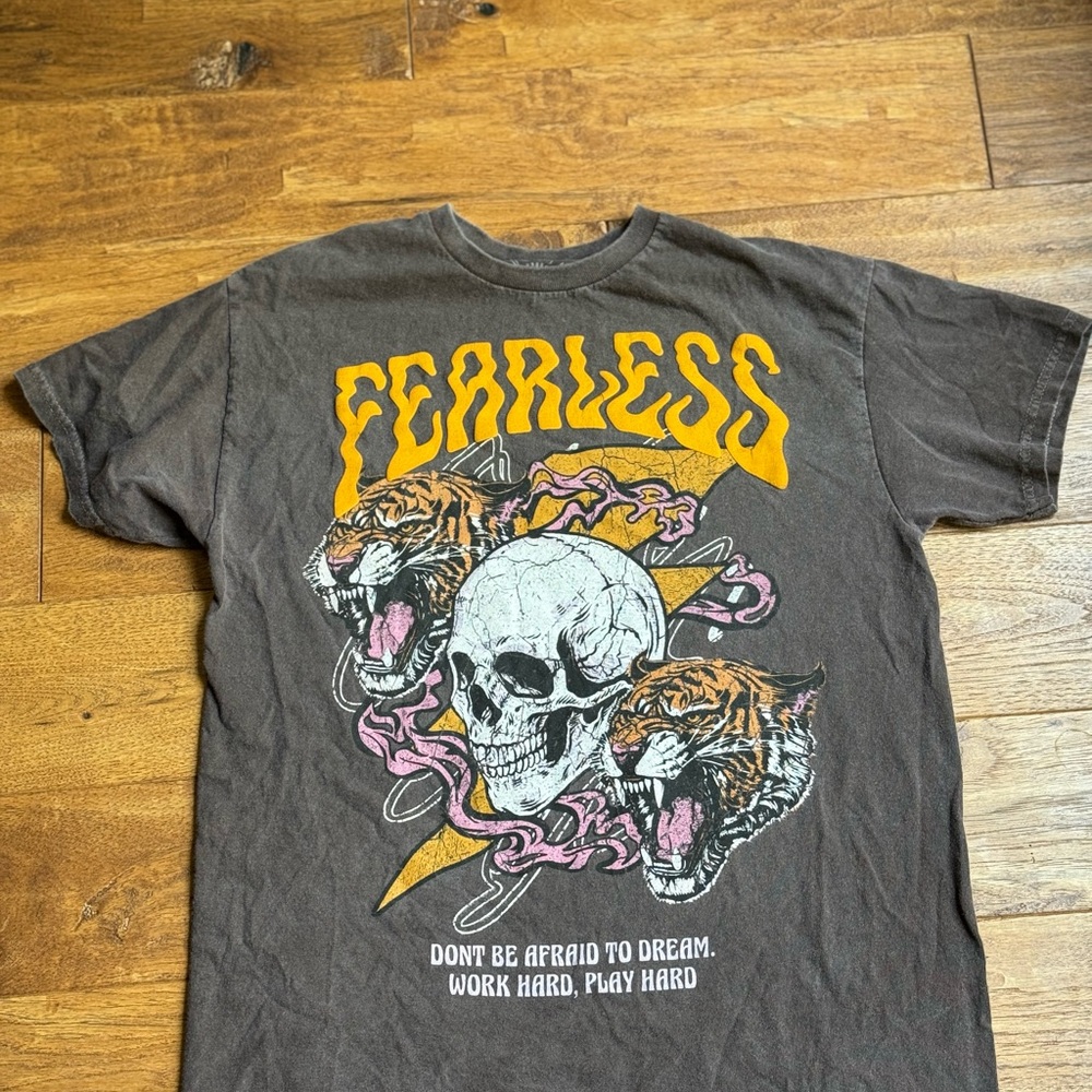 Fearless Graphic Tee - Brown